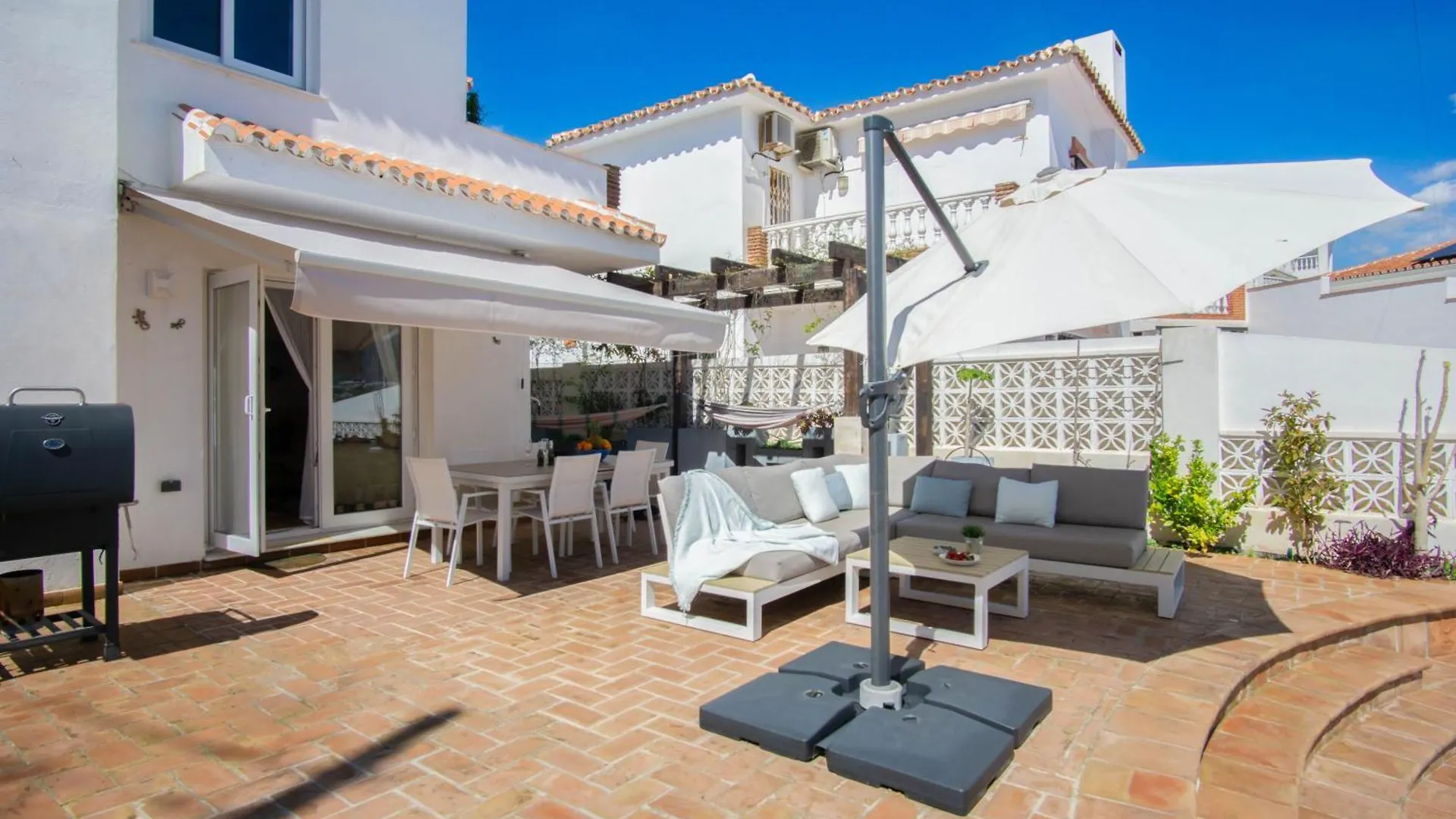 Private Beach Villa For 6 With Seaview, Pool & Terrace Nerja